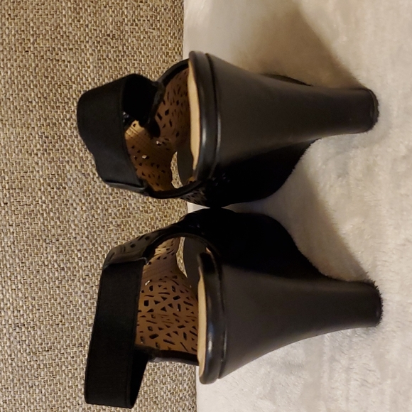 CZ Laundry wedges - Picture 3 of 6